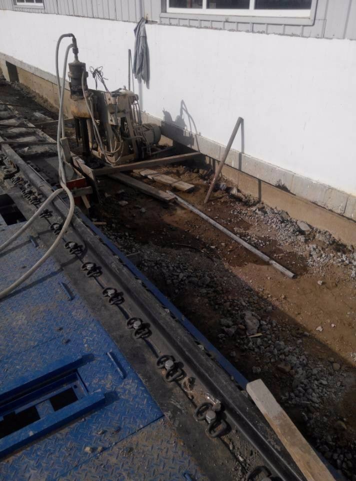 凤凰注浆治理铁路高路基沉陷病害